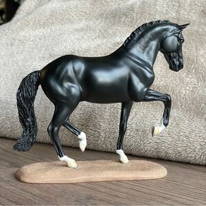Breyer Horse #8256 Totilas Resin